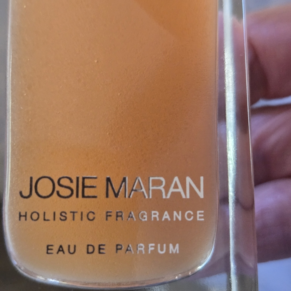 Josie Maran Sweet Holly Fragrance with Pink Cap - Picture 5 of 8